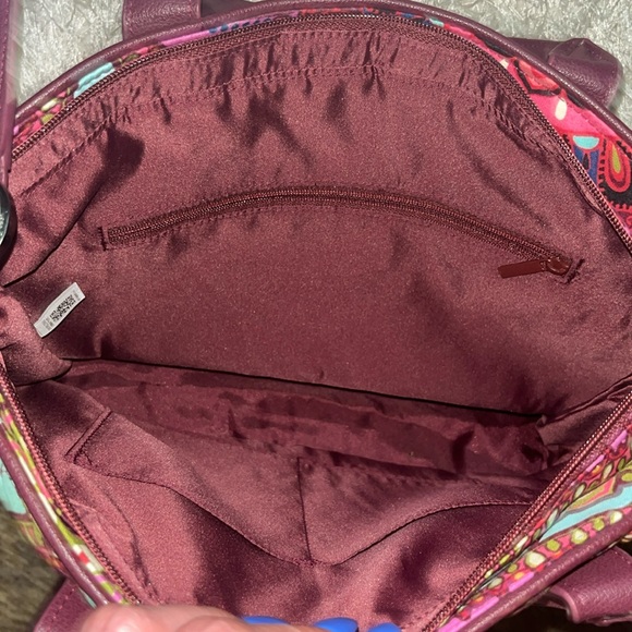 Vera Bradley purse . Never used. - Picture 2 of 8